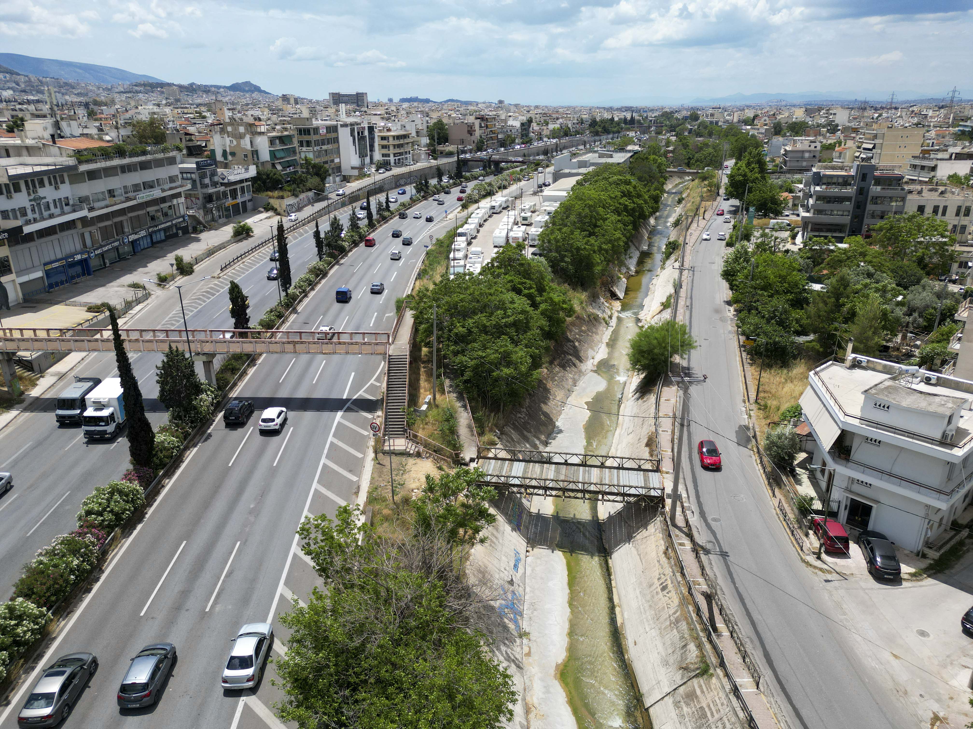 Αποκαταστάθηκε η πεζογέφυρα που ενώνει τους Αγίους Αναργύρους με τη Νέα Φιλαδέλφεια